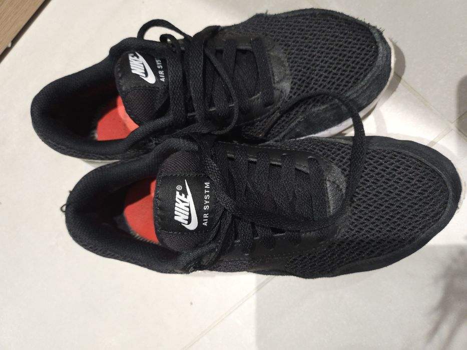 Дамски маратонки Nike