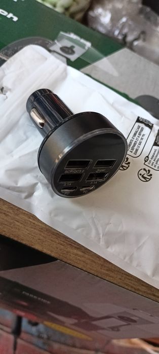 Авто USB зарядно+волтметър