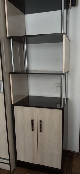 Шкаф с этажеркой