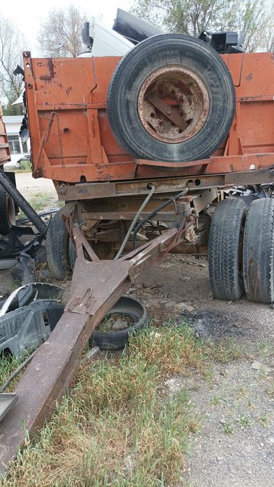 Продам КАМАЗЫ длинномер и самосвал с прицепом!