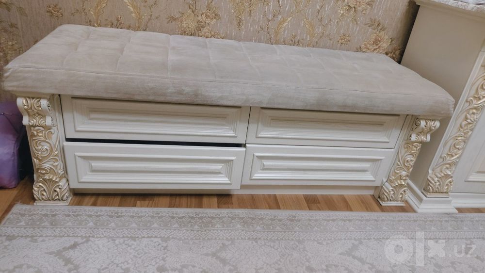 Mebel Nabor, 10 ta narsadan iborat