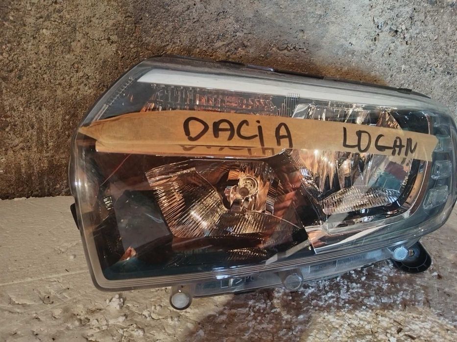 Оригинален фар за dacia logan ,sandero 2017+++
