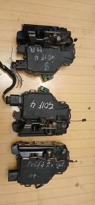 Гольф 3,Венто. Дверные карты,замки.