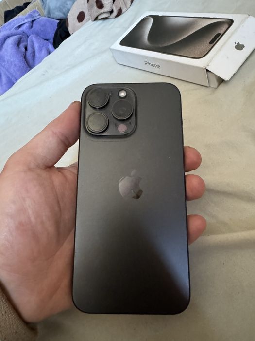 Продам айфон 15про макс 256гб