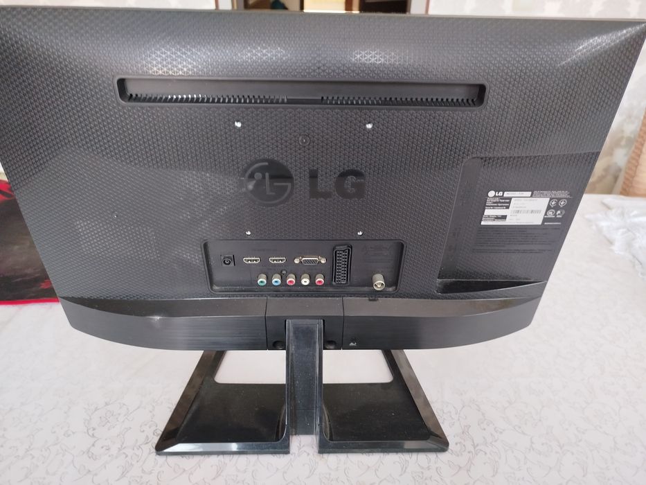 Телевизор LG 22,5" дюйма