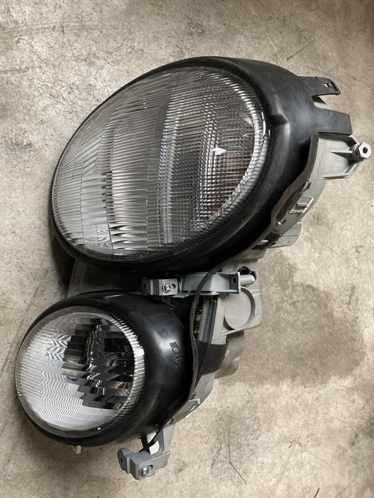 Far dreapta Mercedes CLK W208