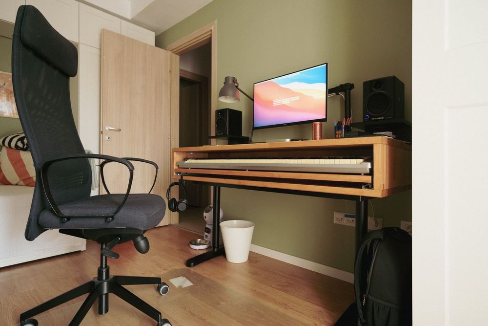 Birou lemn fag, pentru PC și clape, 1454 x 600 mm