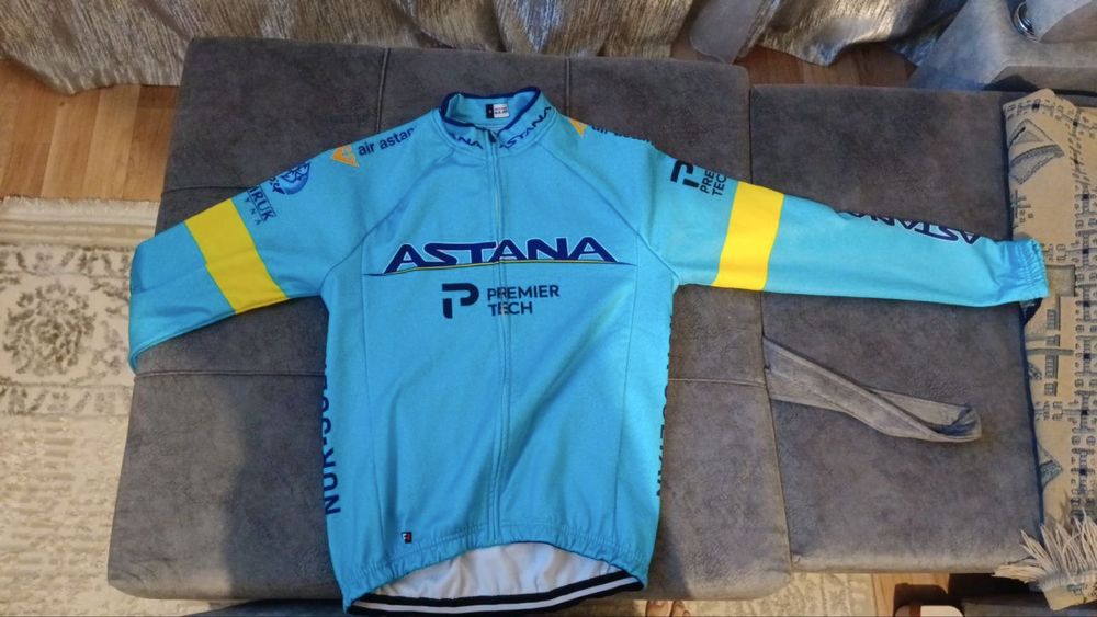 Продаю велоформу Astana team