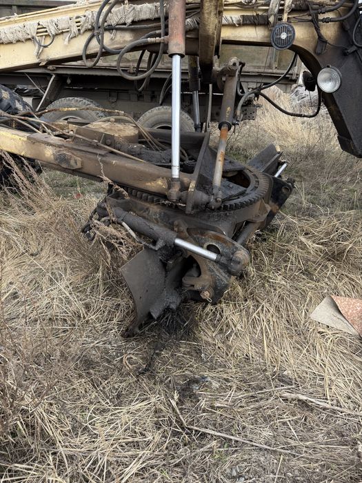 Автогрейдер ДЗ продам