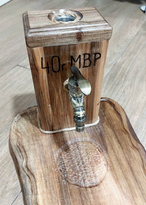 Диспенсър за Алкохол от орех