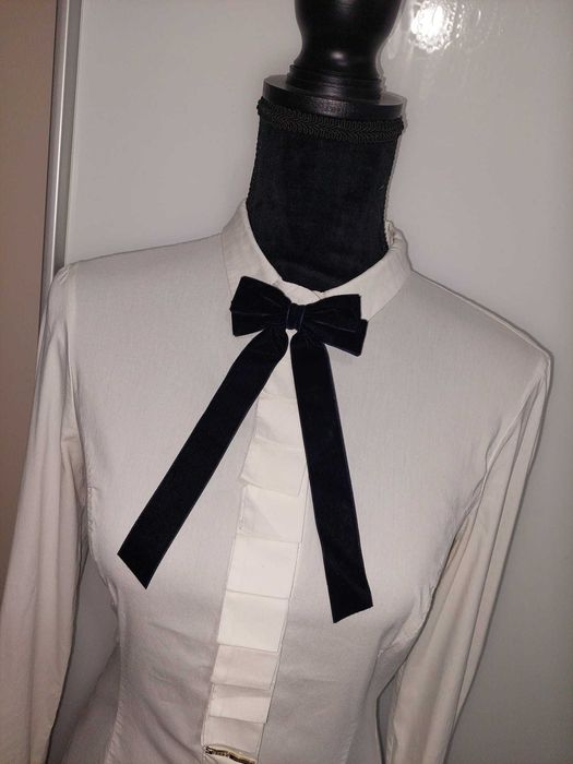 Broșă bleumarin catifea fundă gât stil Meli Melo handmade