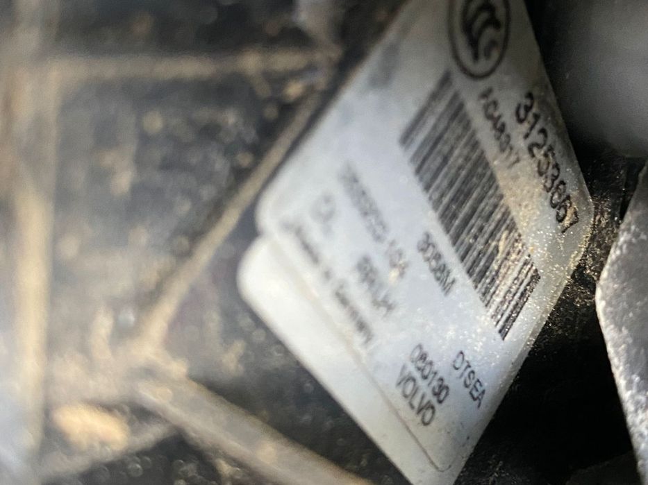 Broasca stanga spate VOLVO V70 XC60 XC70 S80 31253667