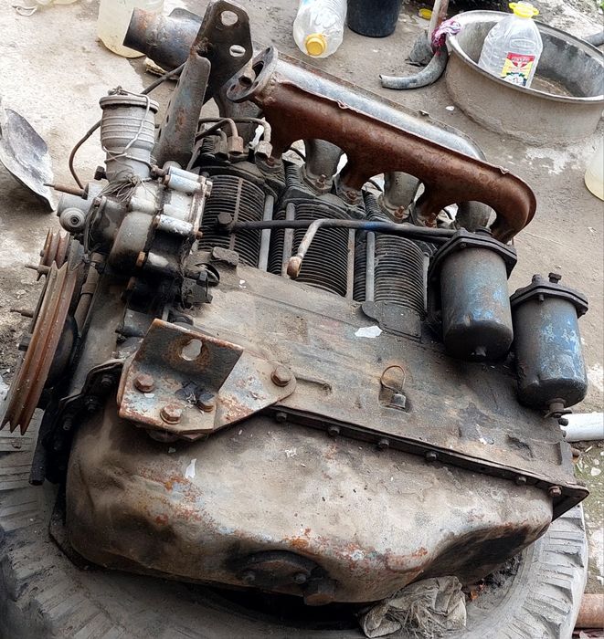 Dvigatel T 40 sotiladi