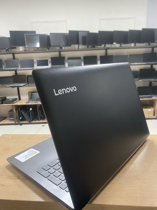 Ноутбук Lenovo pentium/RAM8/SSD128/HD Graphics
