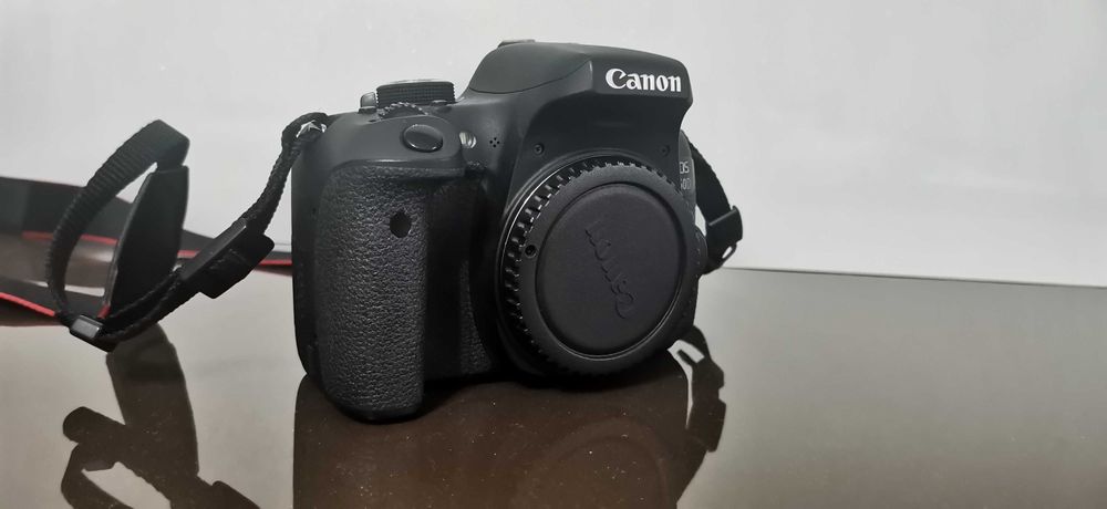 Canon EOS 750D срочно продаётся