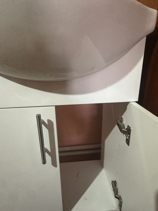 Chiuveta cu dulapior complect cu robinet