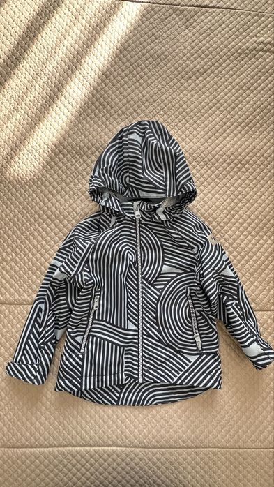 Продам ветровку от Reima