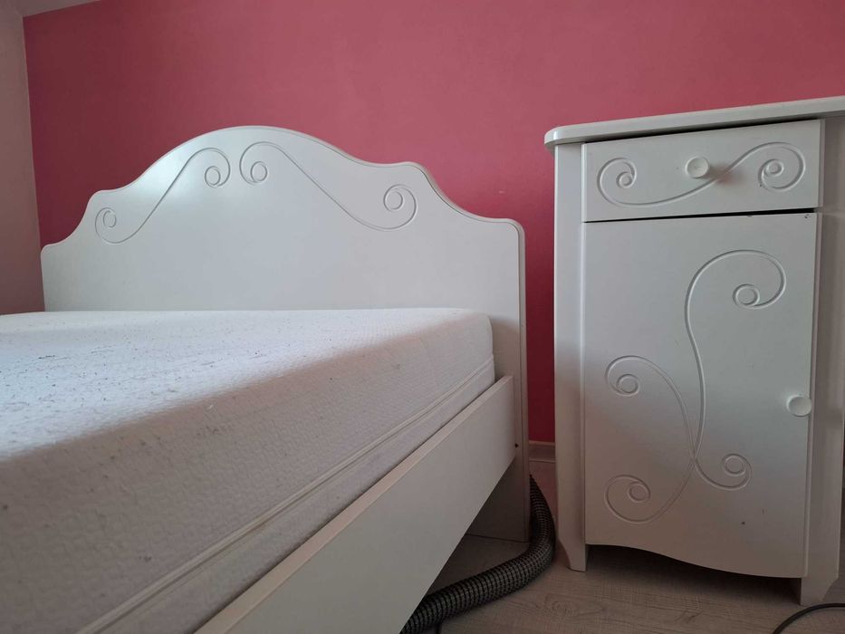 Mobila tineret ( fete)