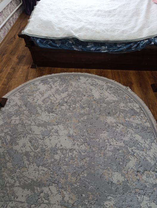 3 хонали зўр шароитдаги квартира ижарага берилади. Заканал 40-дом