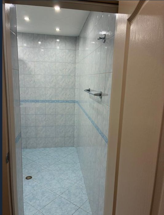 Дава се под наем Четиристаен апартамент в София, Модерно предградие - 116 кв.м за 700 € - Снимка #13