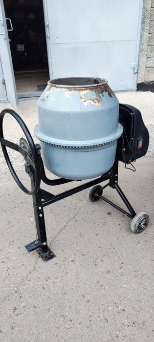 Бетономешалка 130л
