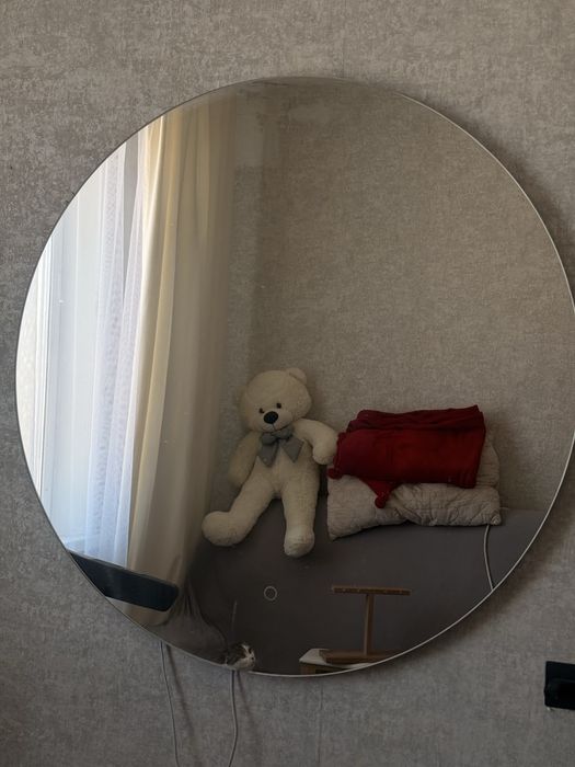 Продам зеркало с подсветкой