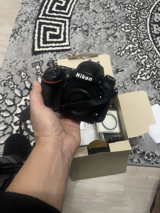 Vand Nikon D750 Dslr