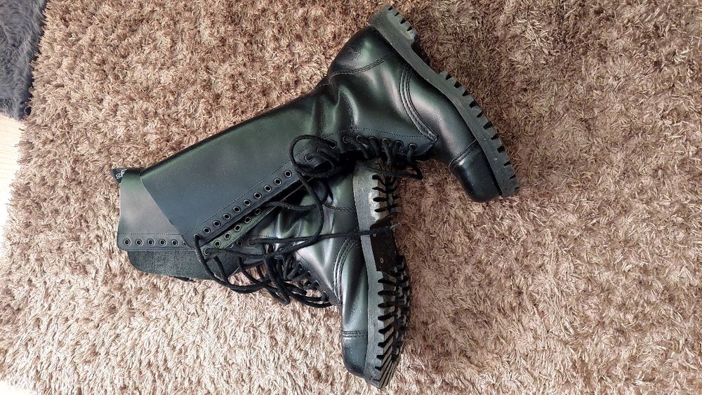 Shelly's. Riders. EU 38