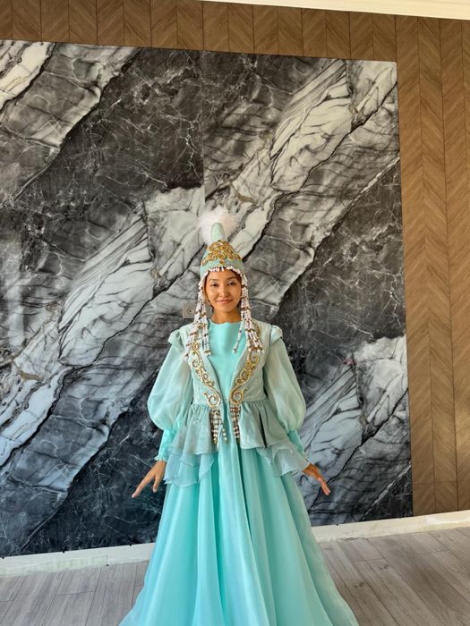 Продам платья свадебные и на узату