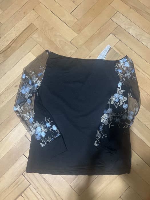 Нова блуза с едно рамо