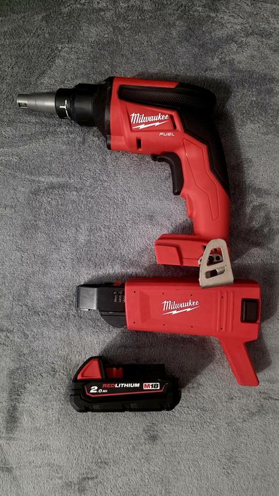 Vând autofiletanta rigips Milwaukee M18 FSG NOUA!