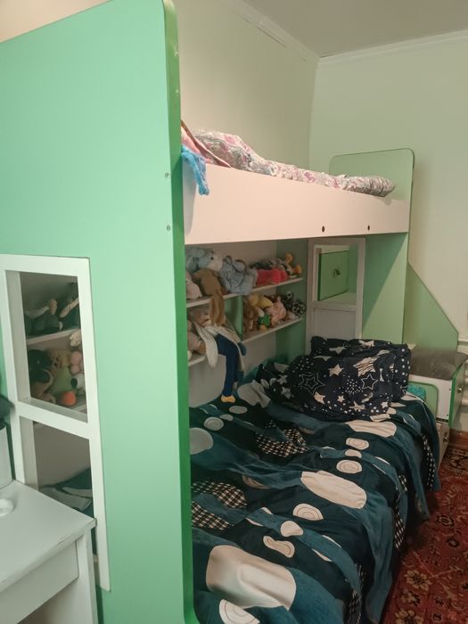 Продам двухъярусную кровать