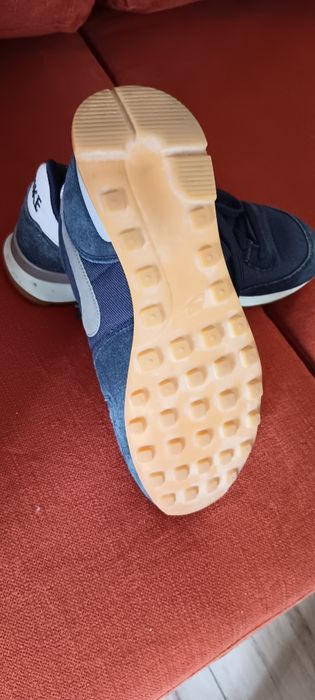 NIKE маратонки, изключително качествени и удобни ! Навсякъде с NIKE !!