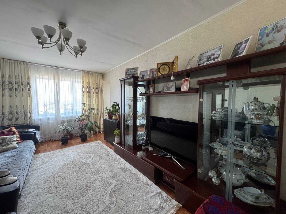 Продам 3к ул.Молдагулова 15/8