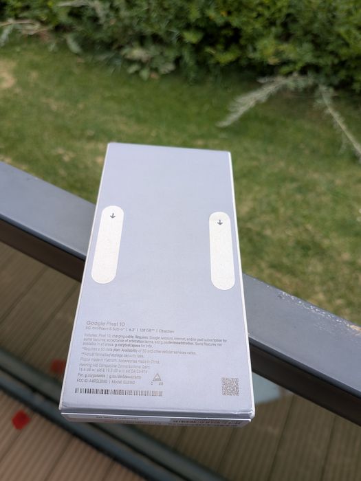 Google Pixel 10 смартфон