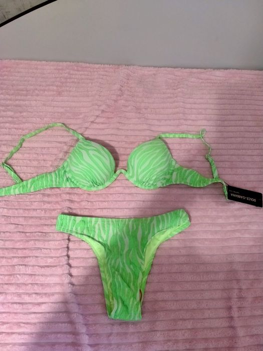 Продам купальники новые