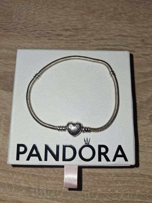 Оригинална гривна Пандора