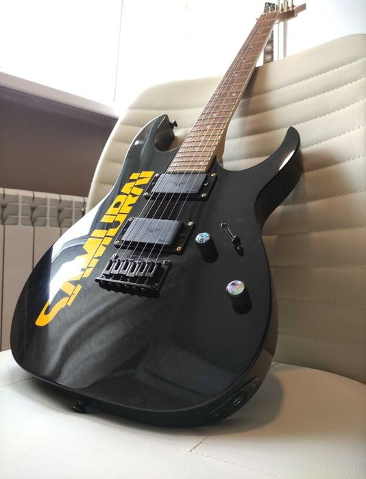 Продам электрогитару