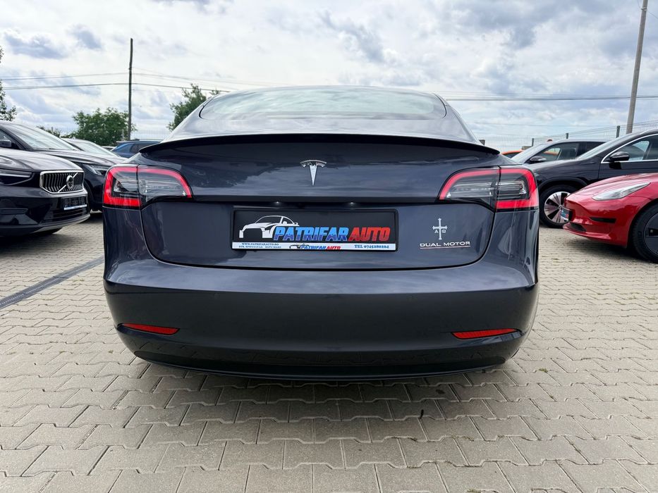 Tesla Model 3 Primul proprietar