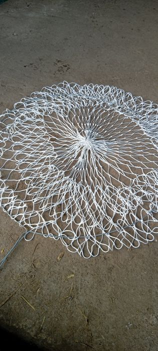 Plasa minciog împletit manual