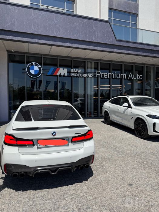BMW 5 Seria G30 530E sotiladi ulgurib qolila