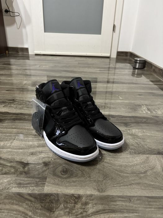 Jordan 1 mid negri