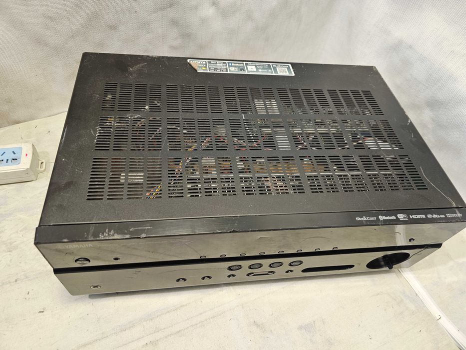 Defect Yamaha RX-V481