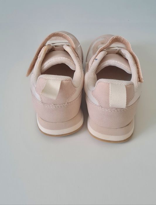 Adidasi fete bej crem h&m mărimea 24