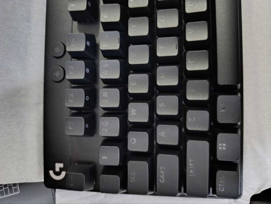 Клавиатура магнитная для геймеров:  Logitech PRO X TKL Rapid