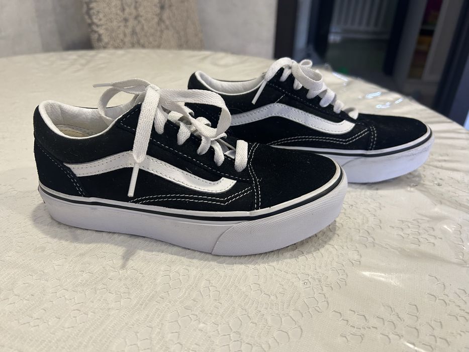 Продам кеды vans