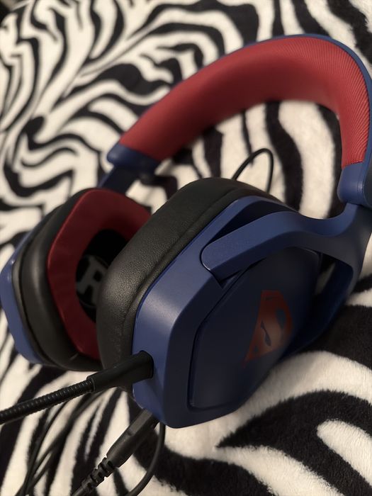 Casti Trust Superman Edition