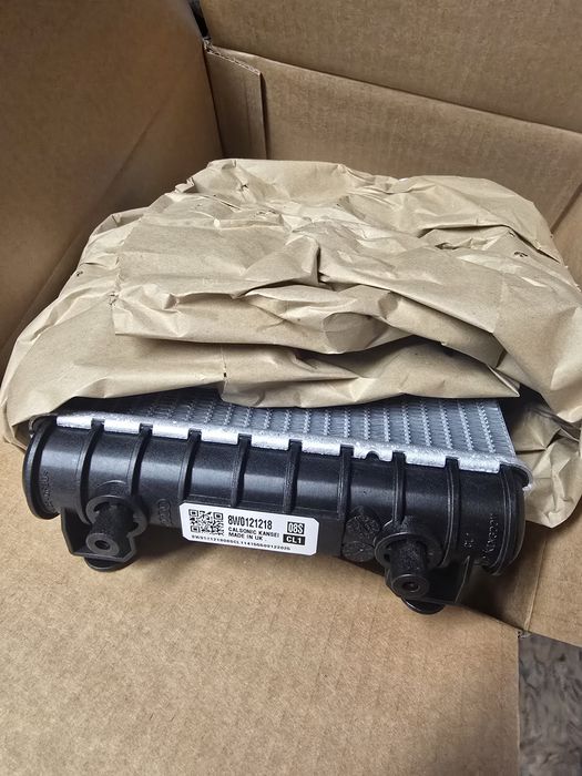 Воден радиатор OEM 8W0121218