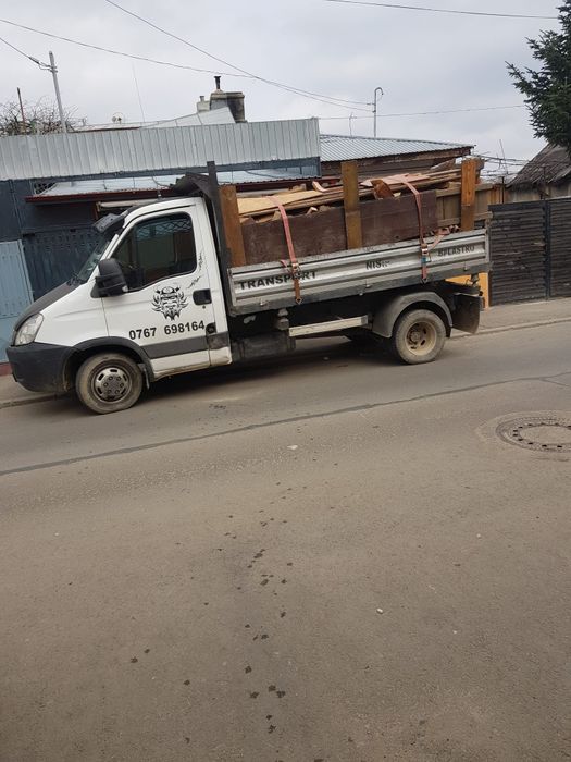 Transport moloz nisip piatra amestec pamant materiale de costructii