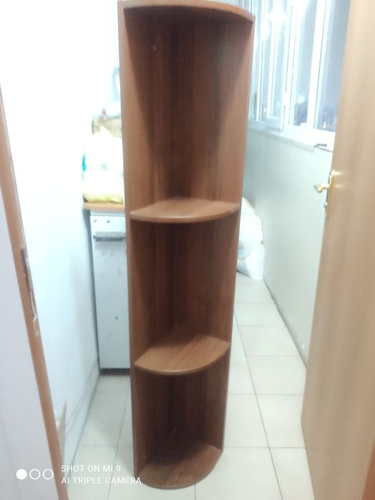 Продам угловую полку